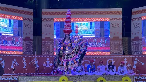 MoU signed between Uttar Pradesh Folk and Tribal Culture Institute and Son Chiraiya Committee MoU signed between Uttar Pradesh Folk and Tribal Culture Institute and Son Chiraiya Committee