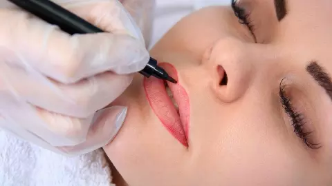 Lip Blushing Treatment