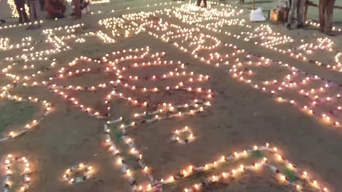 Dev Diwali was organized in a grand and divine manner, the Sangam area was illuminated with the amazing colors of the lamps