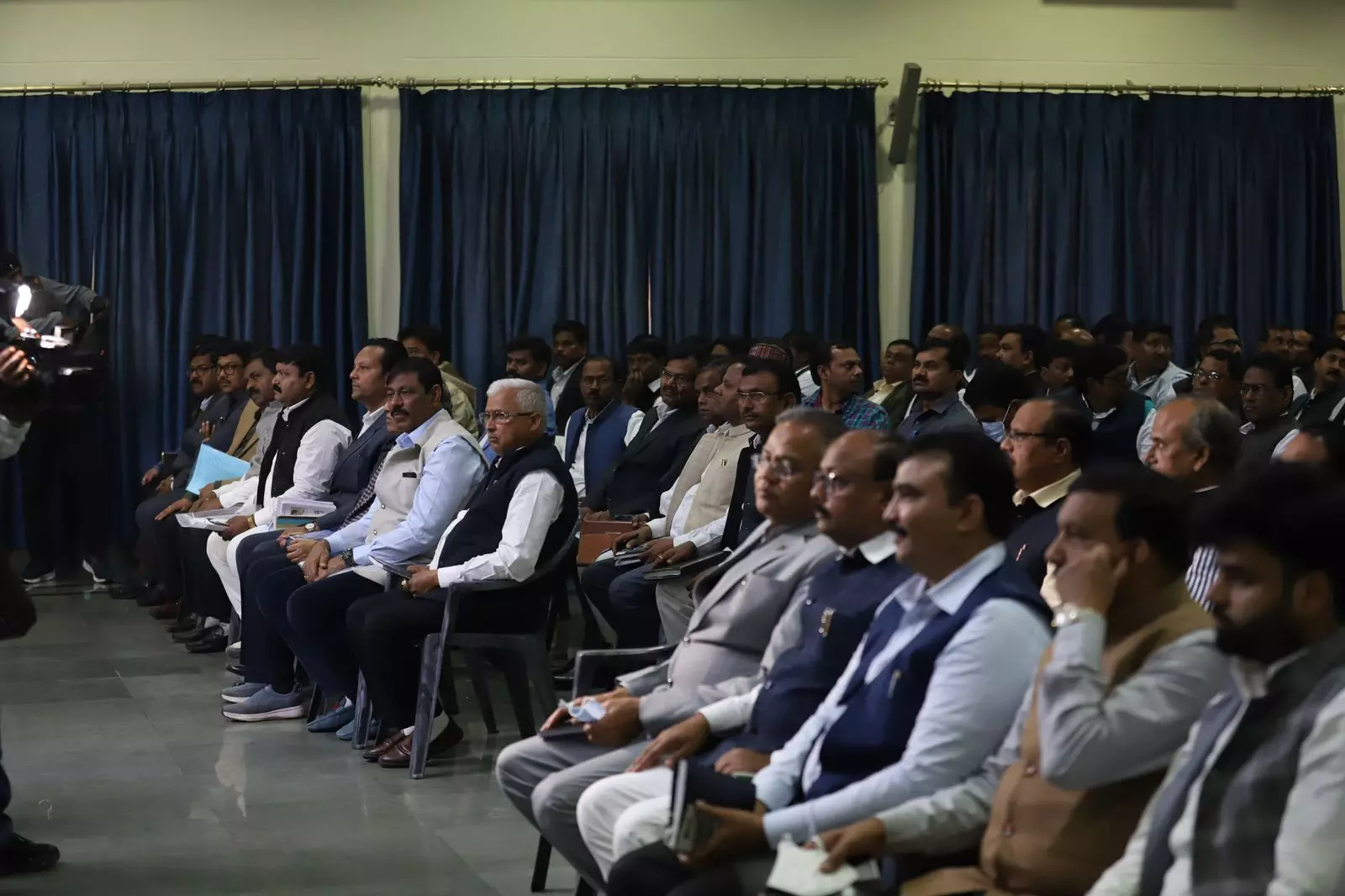 Lucknow News : मायावती ने आज बुलाई बड़ी बैठक, BSP के सभी पदाधिकारी होंगे शामिल 1 1630674 whatsappimage2023 11 30at114202am