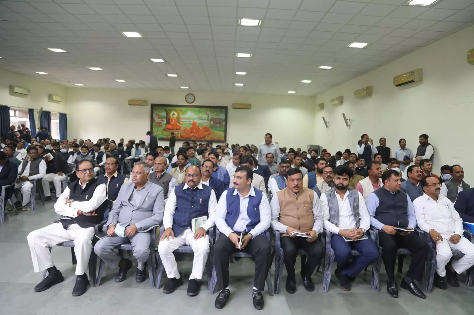 Lucknow News : मायावती ने आज बुलाई बड़ी बैठक, BSP के सभी पदाधिकारी होंगे शामिल 3 1630676 whatsappimage2023 11 30at114203am