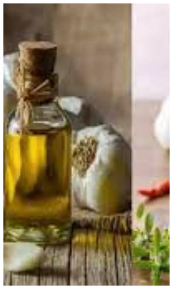 Garlic Hair Oil Benefits