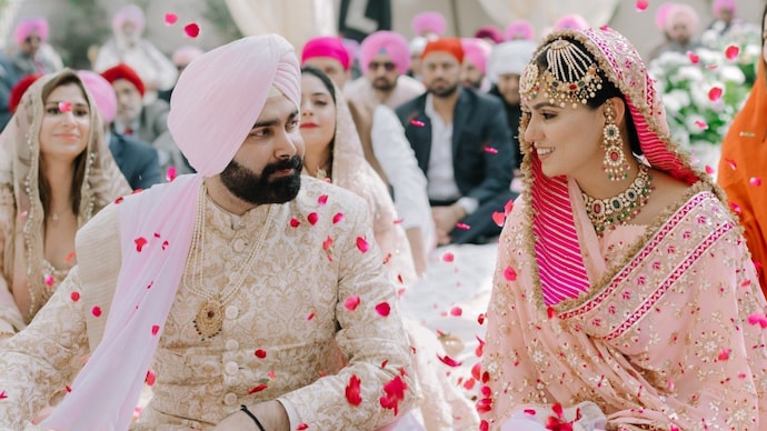 Navjot Singh Sidhu's Son karan married to Inayat Randhawa in patiala ...