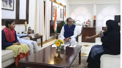 CM Shivraj Singh and Sameena B CM Shivraj Singh and Sameena B