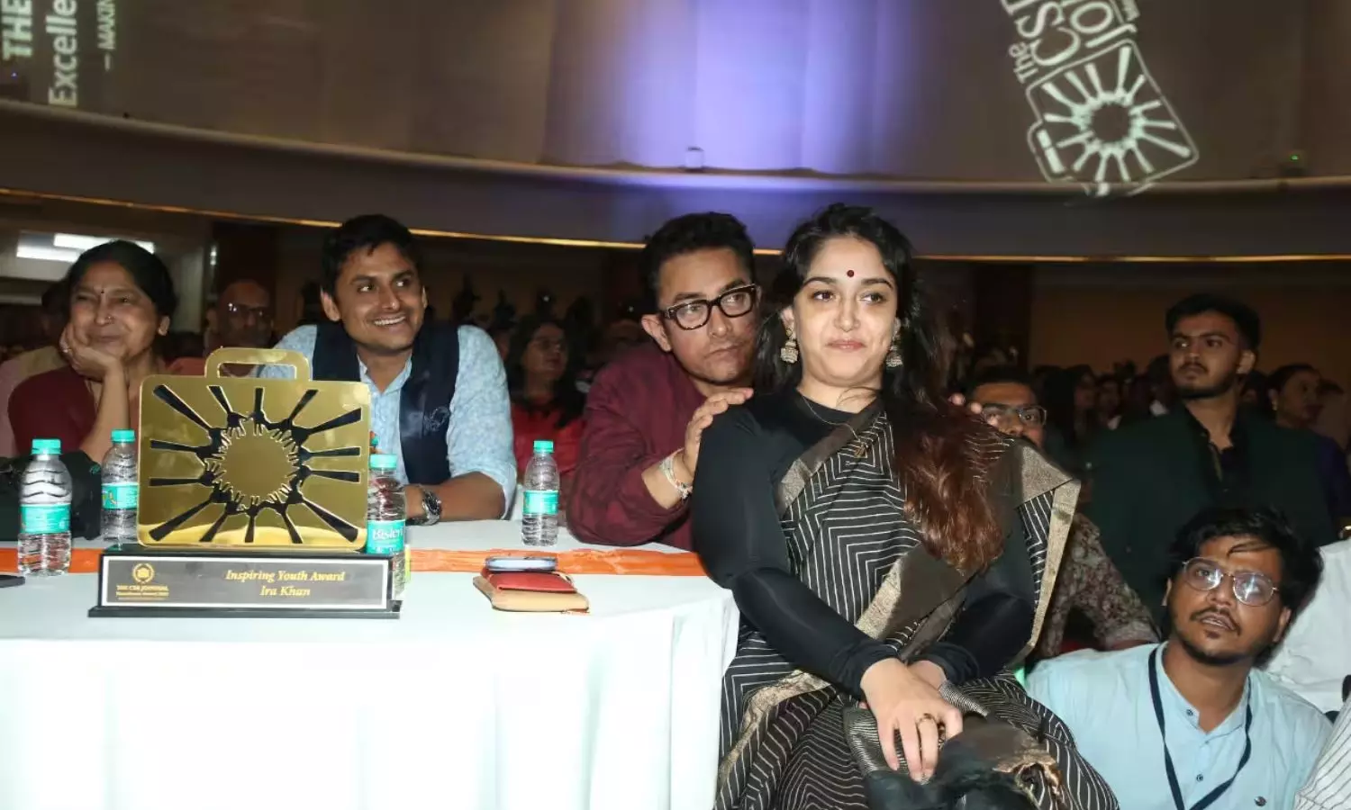 Aamir Khan Daughter Ira Khan : राजनाथ सिंह के साथ आमिर खान की बेटी की तस्वीरें हुई वायरल 2 1636072 aamirkhandaughterirakhan2