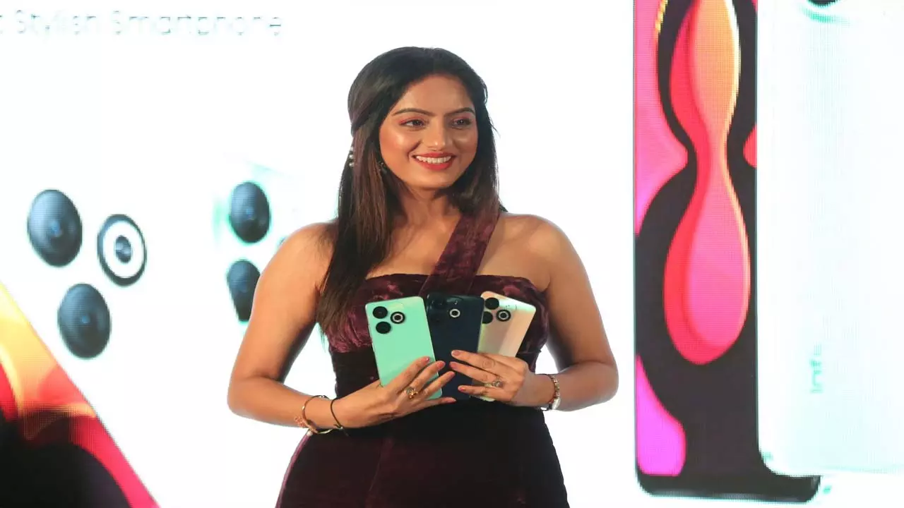 Infinix Smart 8HD, Rs 6299 Introduced the most stylish smartphone of its segment in India