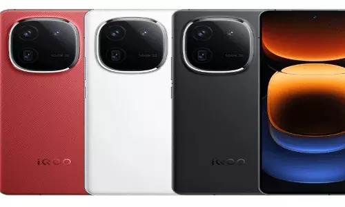 IQOO 12 5G Launch: 120W फास्ट चार्जिंग के साथ लॉन्च हुआ iQOO 12 5G स्मार्टफोन, जाने कीमत और स्पेसिफिकेशन