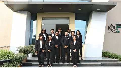 Sarkari Naukri: एलएलबी पास उम्मीदवारो के लिए नौकरी का सुनहरा अवसर, सैलरी 2 लाख से ज्यादा