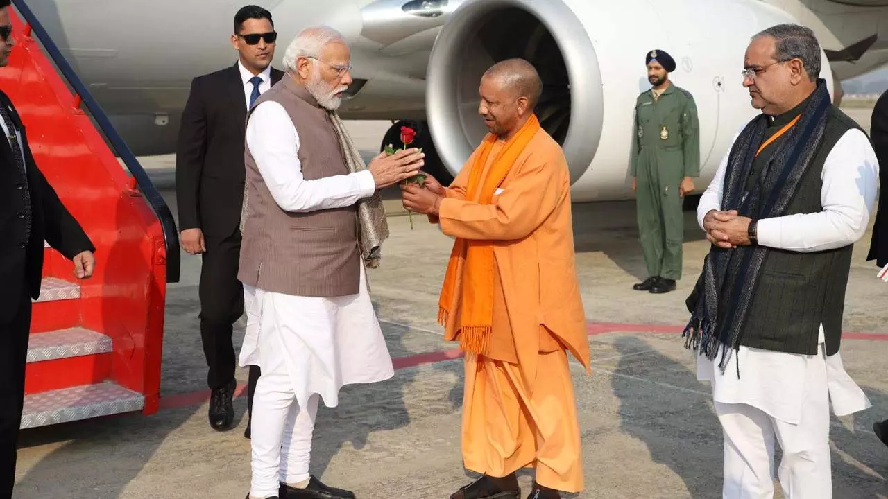 CM Yogi welcomed PM Modi at the airport