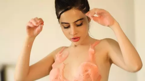 Uorfi Javed