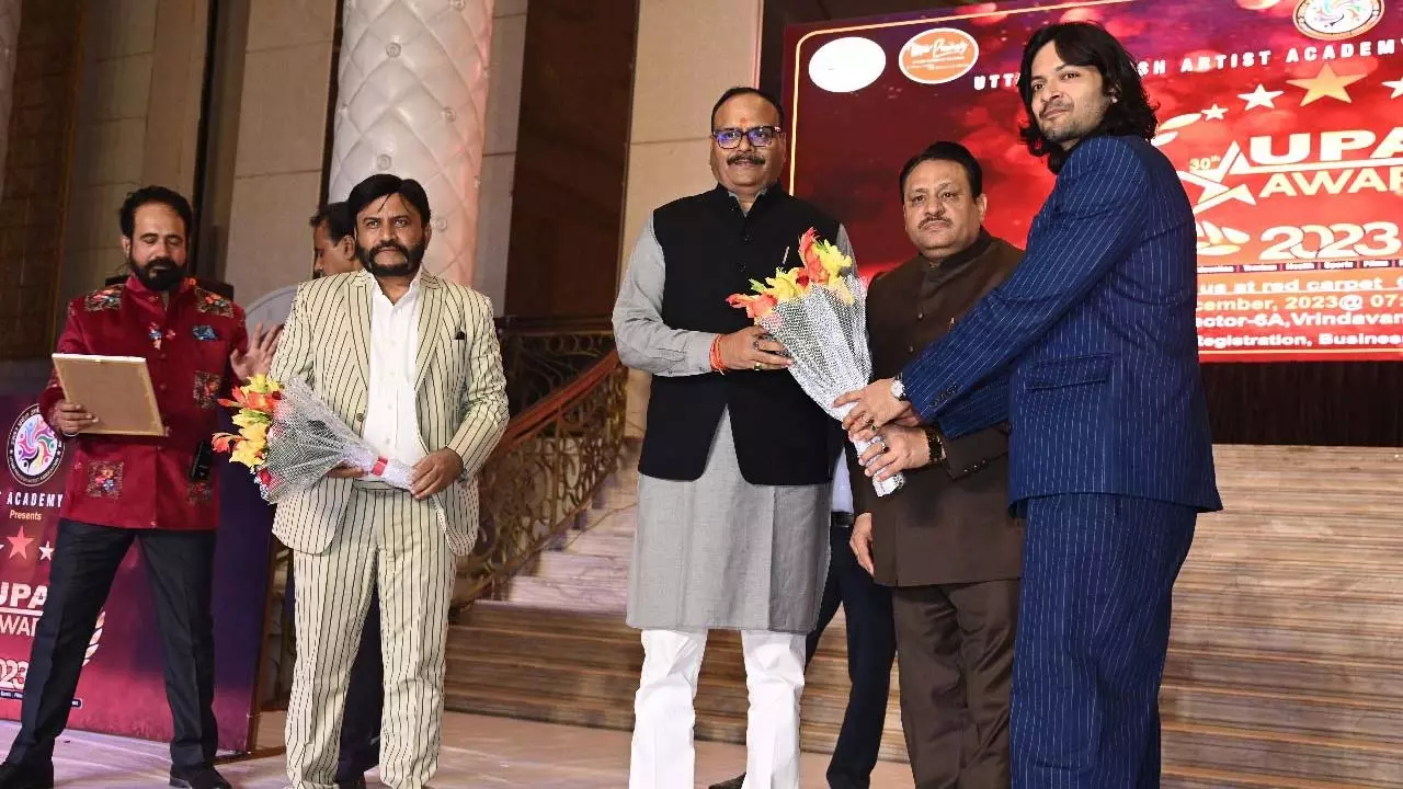 Deputy CM Brajesh Pathak honored many famous personalities including Bollywood actor Ali Fazal, lyricist Ravi Tripathi