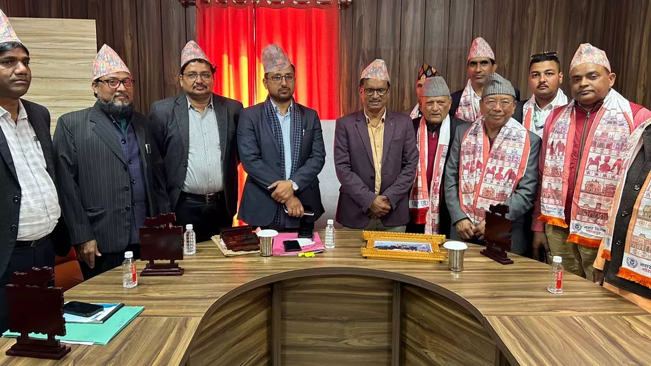 Mayor of Gorkha Municipality arrived to strengthen Nepals relations with Gorakhnath Temple, will become partners in development