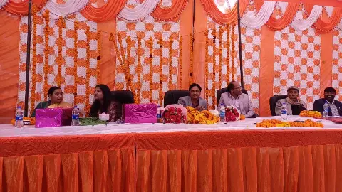 Staffs eyes became moist at the farewell ceremony of Dr. Amit