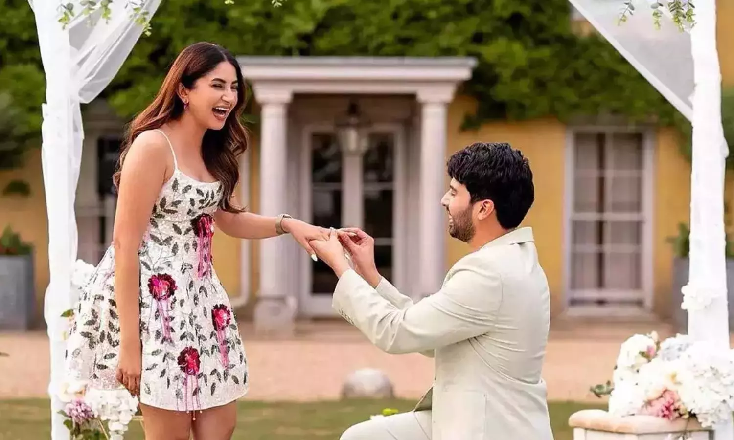 बॉलीवुड सिंगर अरमान मलिक आशना श्रॉफ | Armaan Malik To Tie The Knot With Aashna Shroff In 2024 | Bollywood Newstrack | फेमस सिंगर अरमान मलिक करने जा रहे हैं शादी, जानें