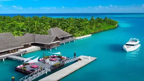 Lucknow To Lakshadweep: लखनऊ से लक्षद्वीप कैसे पहुंच सकते हैं, जानें कितना करना होगा खर्च