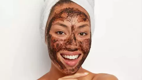 Glowing Skin: चेहरे पर चाहिए इंस्टेंट ग्लो तो ट्राई करें Coffee Facepack, निखर उठेगा चेहरा