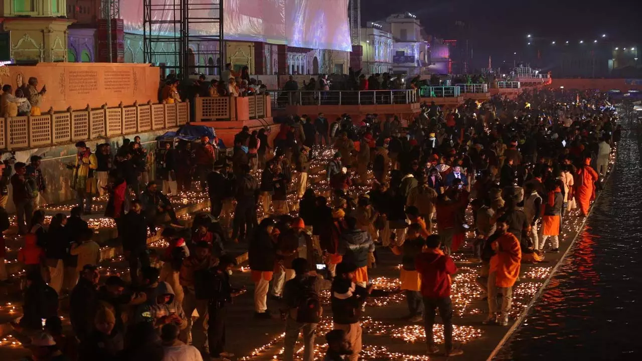 After Pran Pratistha, Diwali, Ram Jyoti lit in every home, courtyard and shop, huge fireworks display