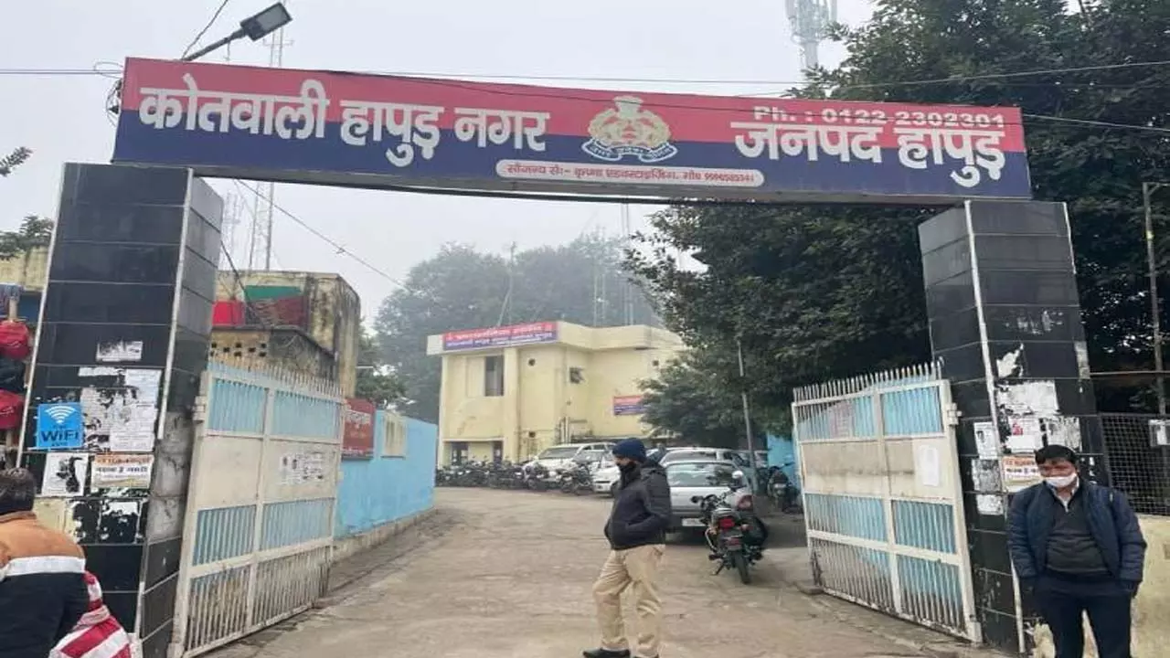 The father of the victim of kidnapping of the student filed a complaint in the police station pleading for justice, case registered against three