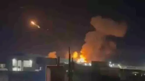 US air strikes US air strikes