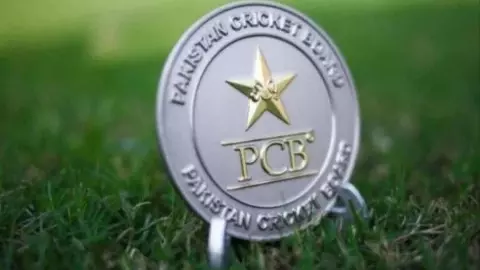 Pakistan टीम में थम नहीं रहा विवाद, अब PCB के बड़े फैसले से दंग रह गए पाक खिलाड़ी Pakistan टीम में थम नहीं रहा विवाद, अब PCB के बड़े फैसले से दंग रह गए पाक खिलाड़ी