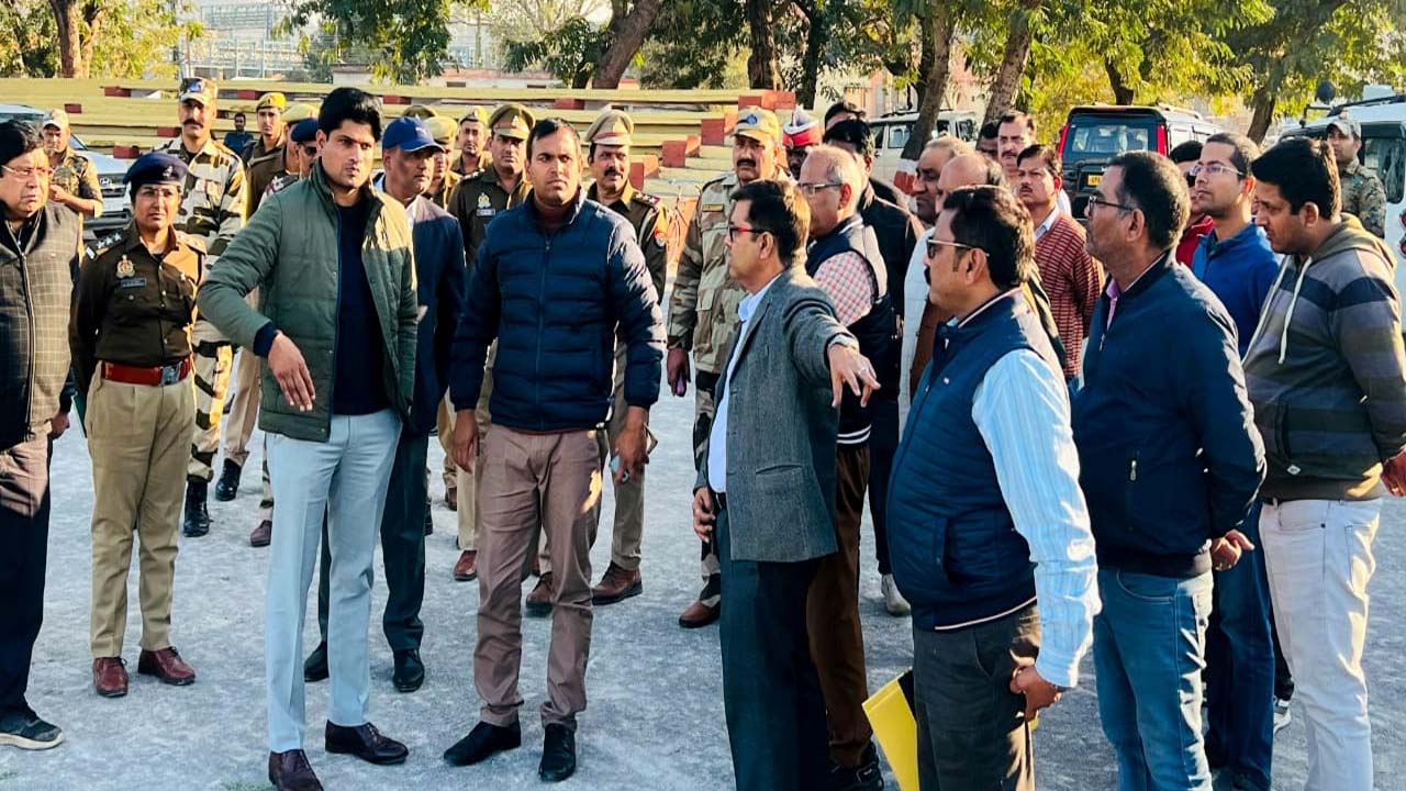 CM Yogi may come to Sonbhadra on February 18, DM inspected Gandhi Maidan