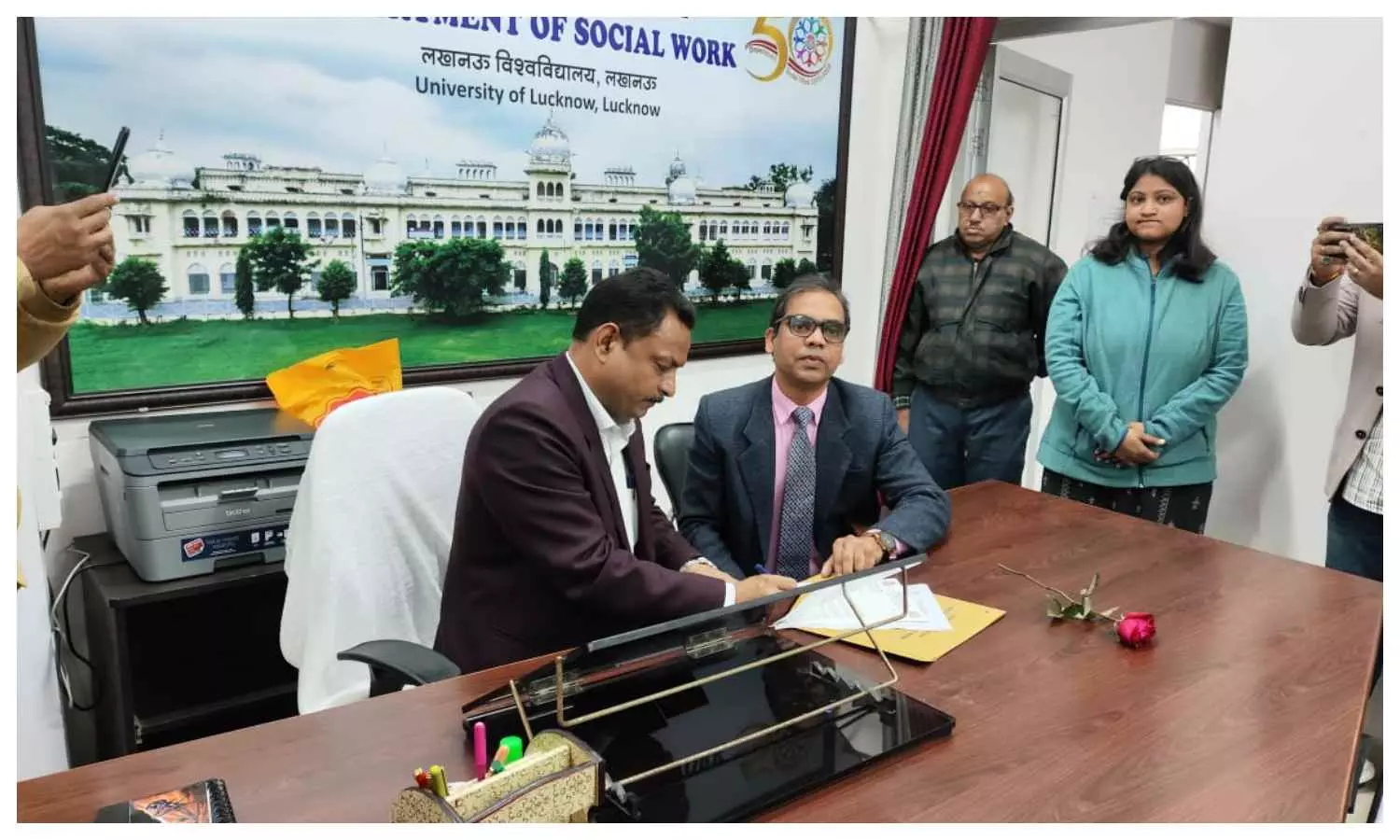 Lucknow University: समाज कार्य विभाग को मिला नया विभागाध्यक्ष, प्रो. राकेश द्विवेदी ने ग्रहण किया पदभार