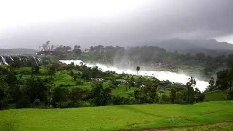 Bhandardara Waterfall