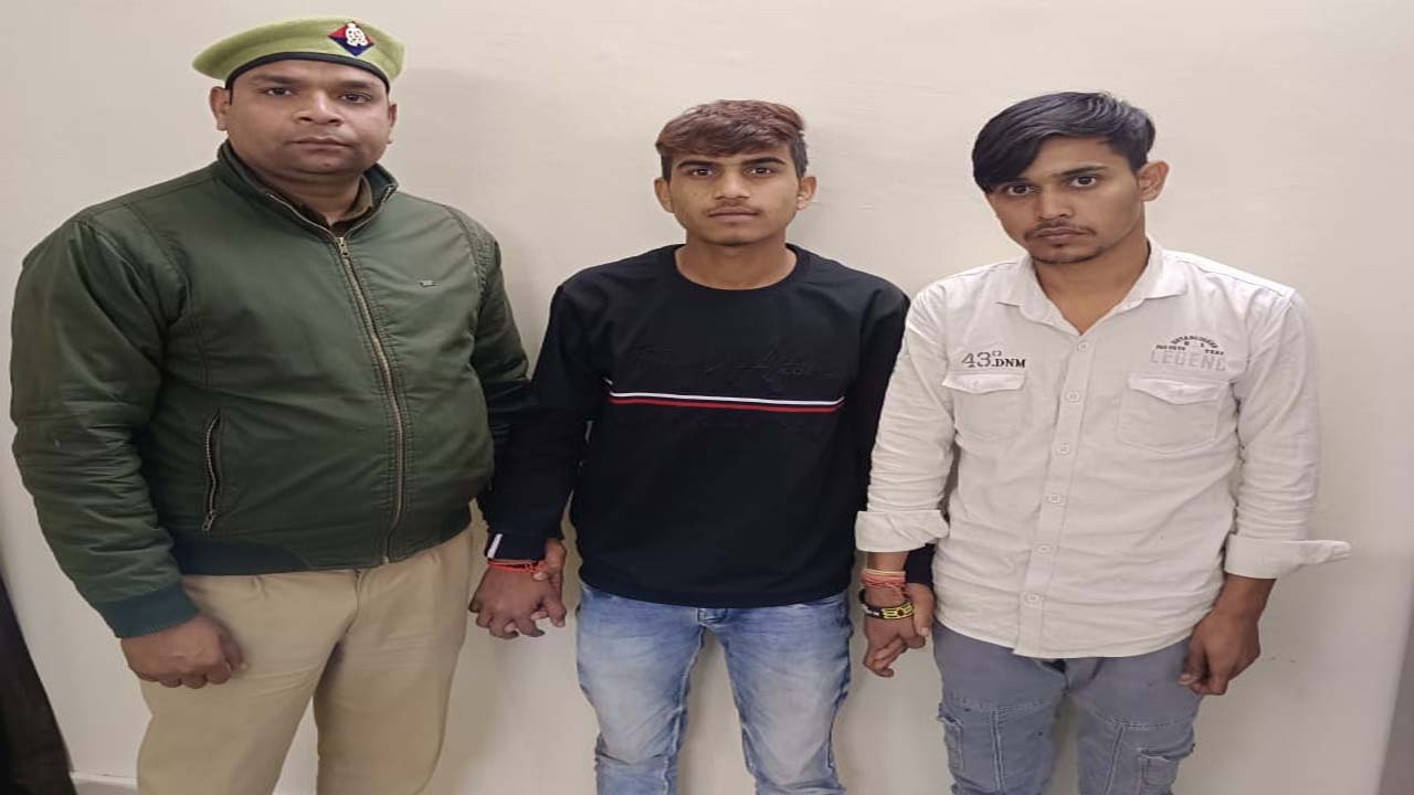 Two accused of the gang who committed online fraud by posing as fake army officers arrested