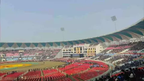 IPL 2024: लखनऊ में देखना चाहते हैं मैच तो Ekana Stadium के लिए ऐसे बुक करें टिकट