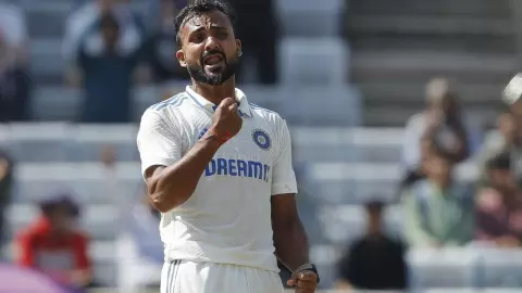 IND vs ENG 4th Test Match: रांची टेस्ट के पहले दिन आकाश दीप का कहर, लंच तक इंग्लैंड की आधी पारी पैवेलियन IND vs ENG 4th Test Match: रांची टेस्ट के पहले दिन आकाश दीप का कहर, लंच तक इंग्लैंड की आधी पारी पैवेलियन