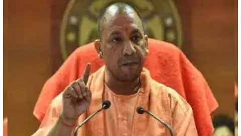 UP Paper Leak: पूर्ण बहुमत की योगी सरकार को भी होना पड़ा बैकफुट, जानें कारण UP Paper Leak: पूर्ण बहुमत की योगी सरकार को भी होना पड़ा बैकफुट, जानें कारण