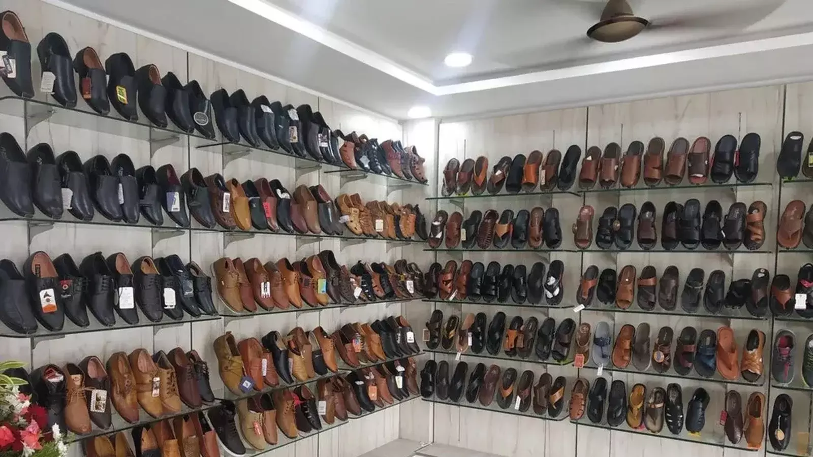 Bata Shoe Store in Aliganj,Lucknow - Best Shoe Dealers in Lucknow - Justdial