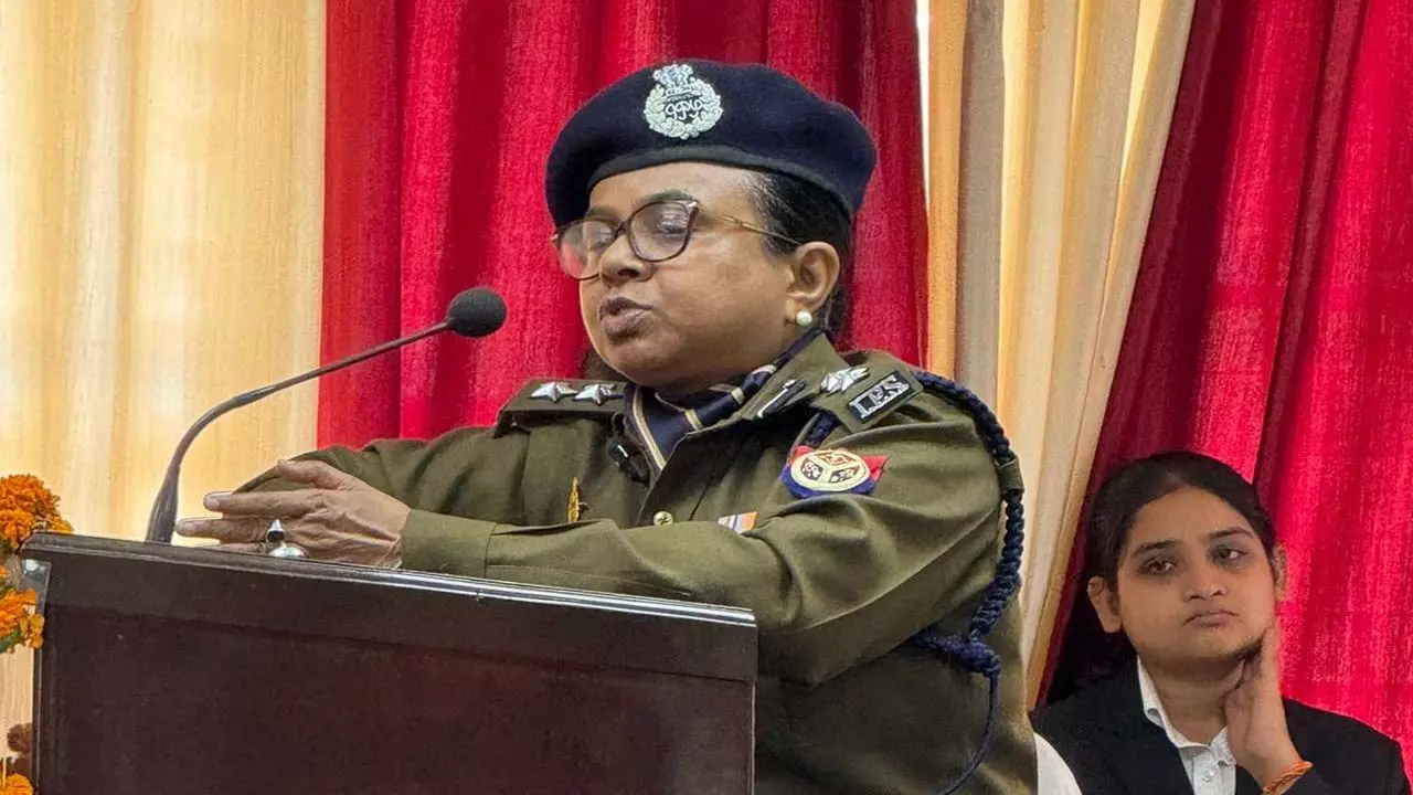 Seminar held in BBAU on Womens Day, Chief Guest Senior Superintendent of Police Ruchita Chaudhary said - Womens participation should increase in the society