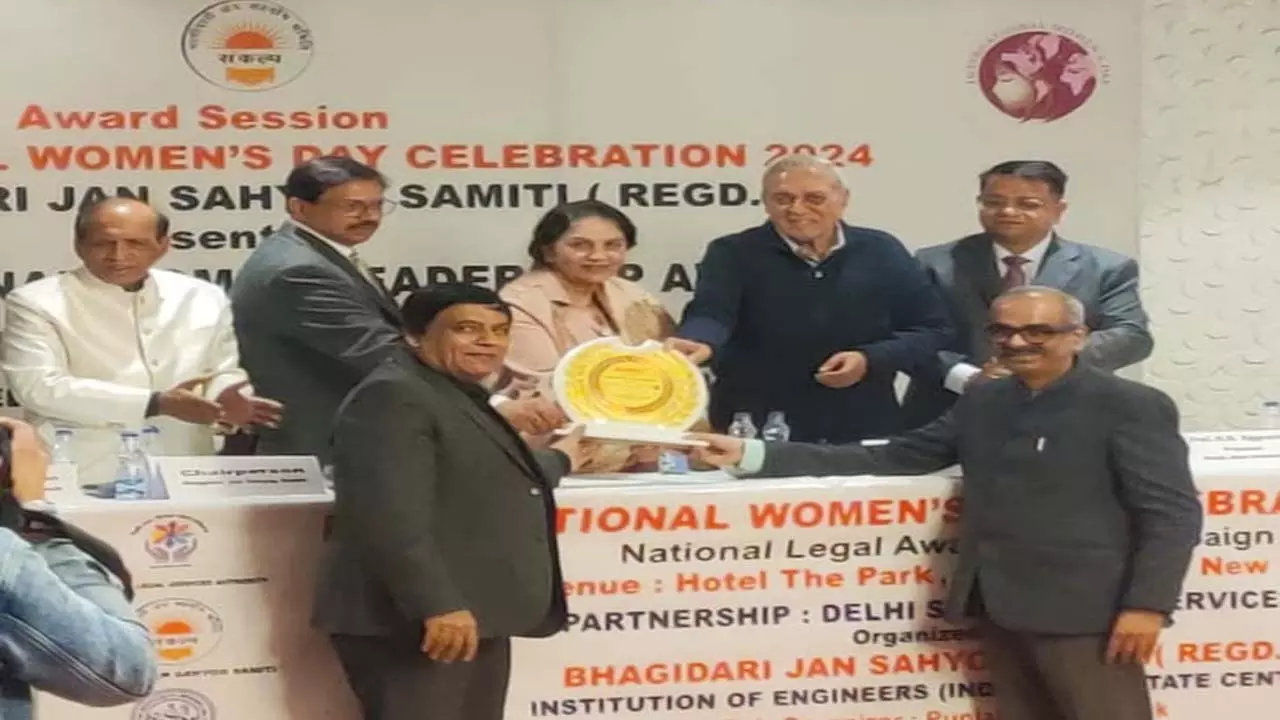 Subharti University received National Legal Awareness Award, CEO Dr. Shalya Raj received National Women Leadership Award