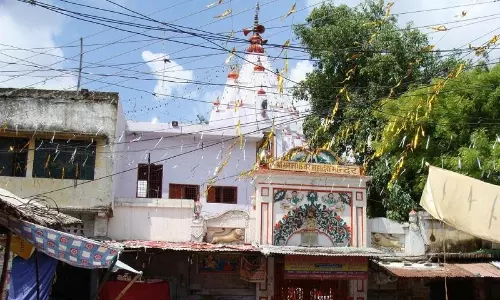 Lucknow Mankameshwar Mandir