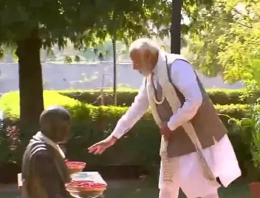 PM Modi Gujarat Visit : PM मोदी ने इन भारत ट्रेनों को दिखाई हरी झंडी, 85,000 करोड़ की परियोजनाओं का शिलान्यास.. 3 1688995 capture