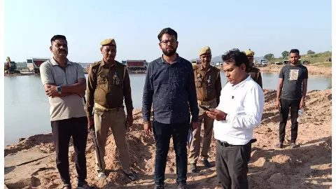 अवैध खनन पर बांदा जिलाधिकारी की कार्रवाई। अवैध खनन पर बांदा जिलाधिकारी की कार्रवाई।