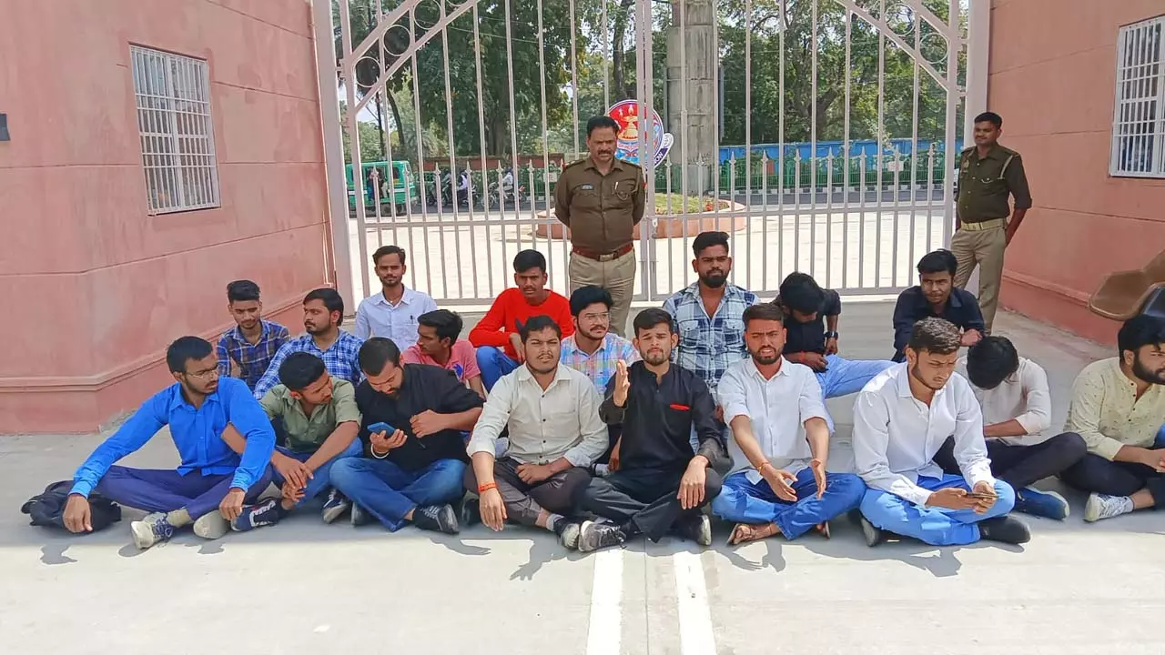 NSUI and student body sat on strike regarding opening of gate, administration gave assurance