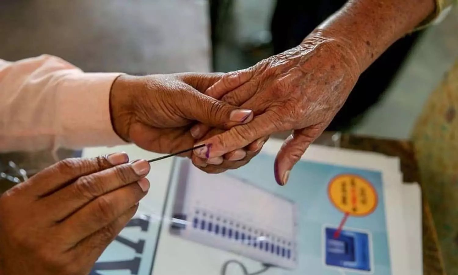 Senior citizens will be able to vote while staying at home, will get Form 12D, know complete details here