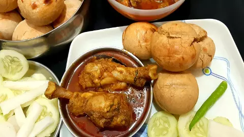 Litti Chicken in Lucknow: लखनऊ में लें नवाबी स्वाद का आनंद, यहां मिलेगा प्रसिद्ध लिट्टी चिकन