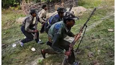 Naxal Attack: दंतेवाड़ा-बीजापुर सीमा में IED ब्लास्ट, दो जवान घायल, 1 नक्सली ढेर