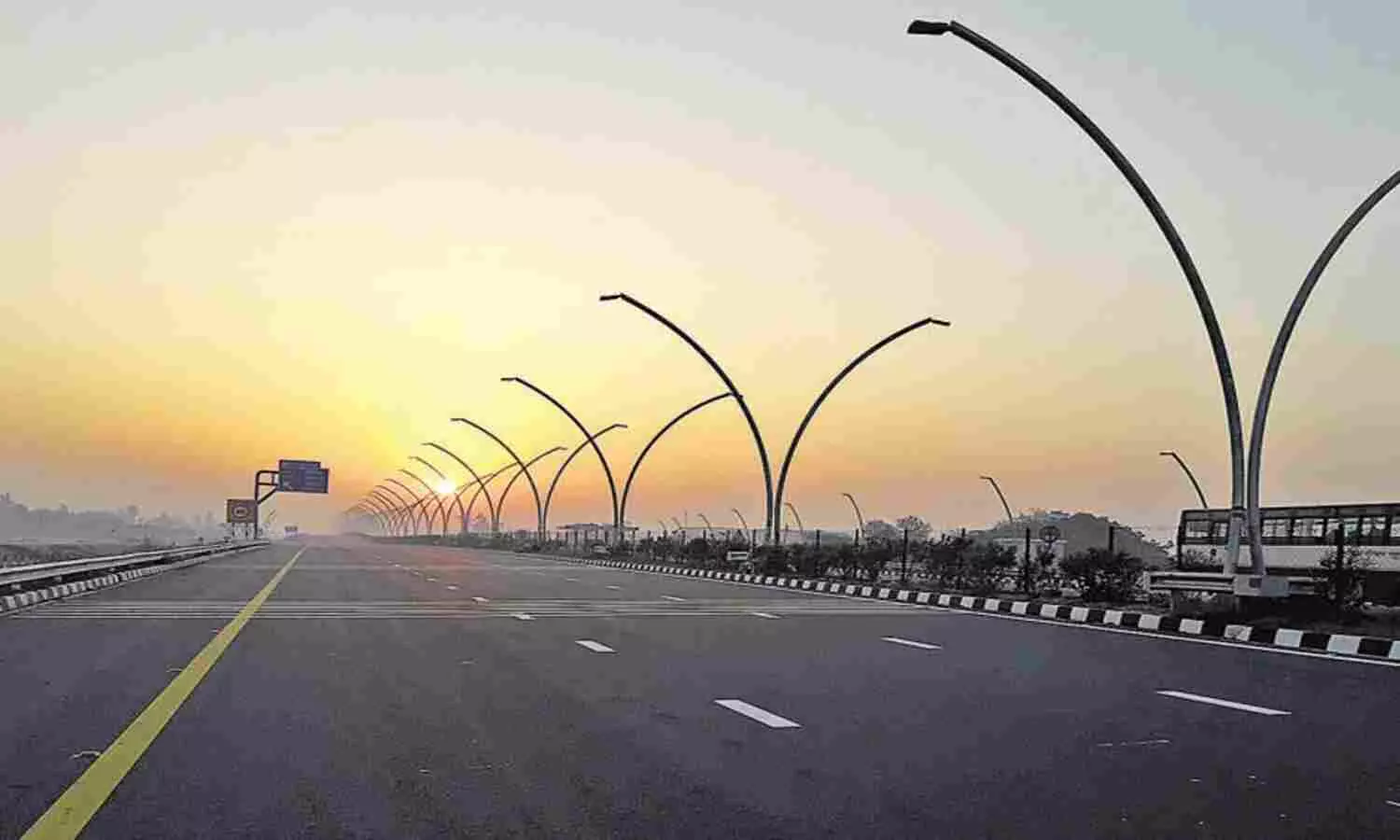 Agra Lucknow Expressway