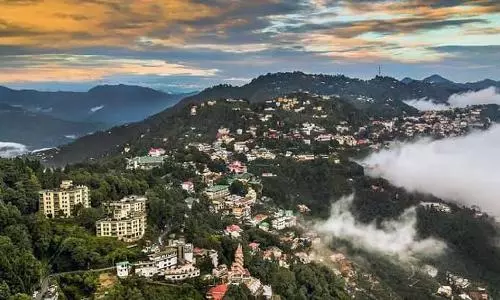 Dehradun Famous Food Place: आए है मसूरी घूमने लेकिन क्या खाए कन्फ्यूज है, यहां देखें खाने के लिए अच्छा ऑप्शन