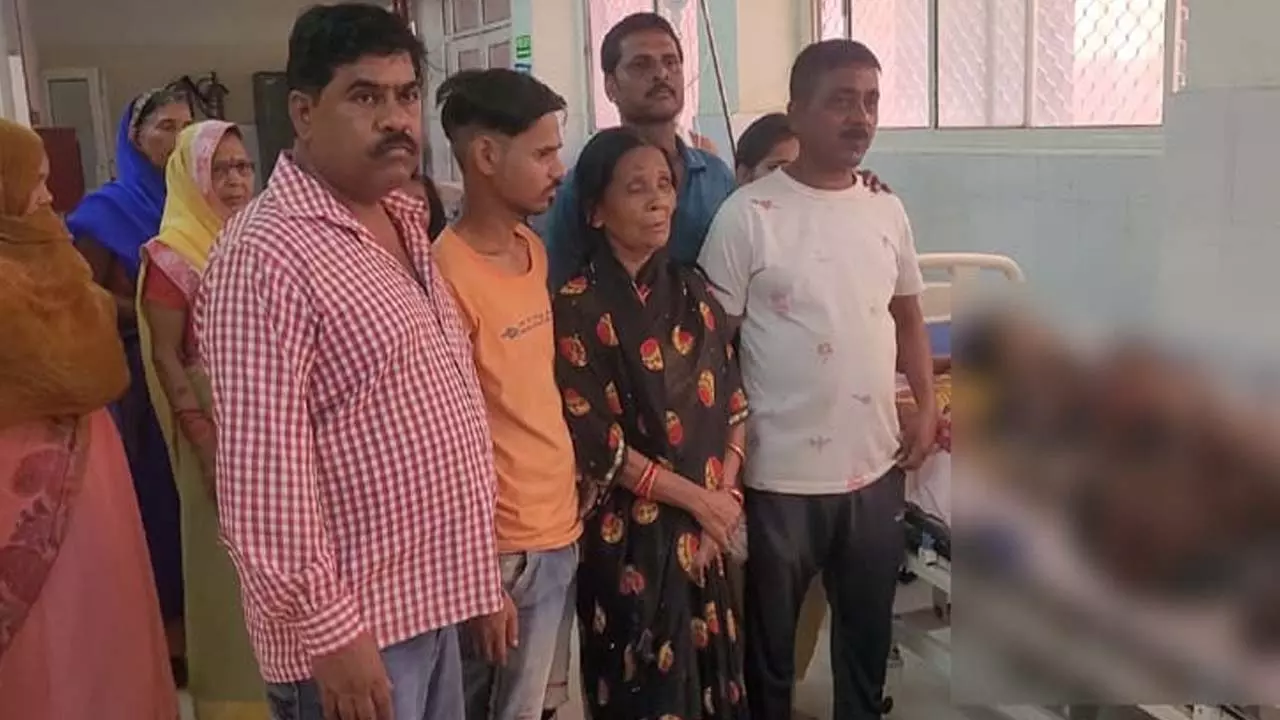 Death of a young man undergoing treatment in Jhansi district hospital