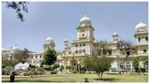 Lucknow University: NET-JRF की निशुल्क कोचिंग देंगे शिक्षक, दो शिक्षकों ने तैयार की योजना Lucknow University: NET-JRF की निशुल्क कोचिंग देंगे शिक्षक, दो शिक्षकों ने तैयार की योजना