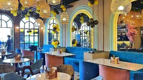 Delhi Top 5 Unique Cafe: दिल्ली में सबसे खास कैफे, मिलेगा शानदार इंटीरियर और टेस्टी खाना