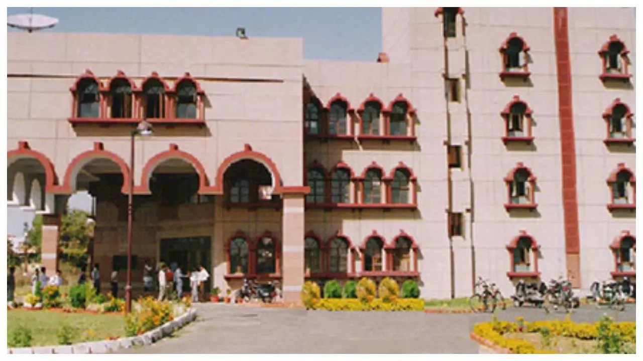 Lucknow News: केंद्रीय संस्कृत विश्वविद्यालय में प्रवेश शुरु, ऐसे कर सकतें हैं आवेदन