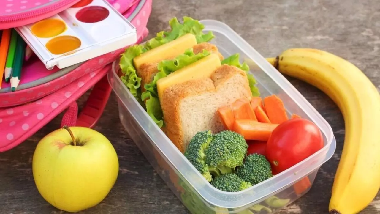 Kids Diet: गर्मियों में फुर्तीले बनेंगे बच्चे, बस लंच में शामिल करें ये चीजें