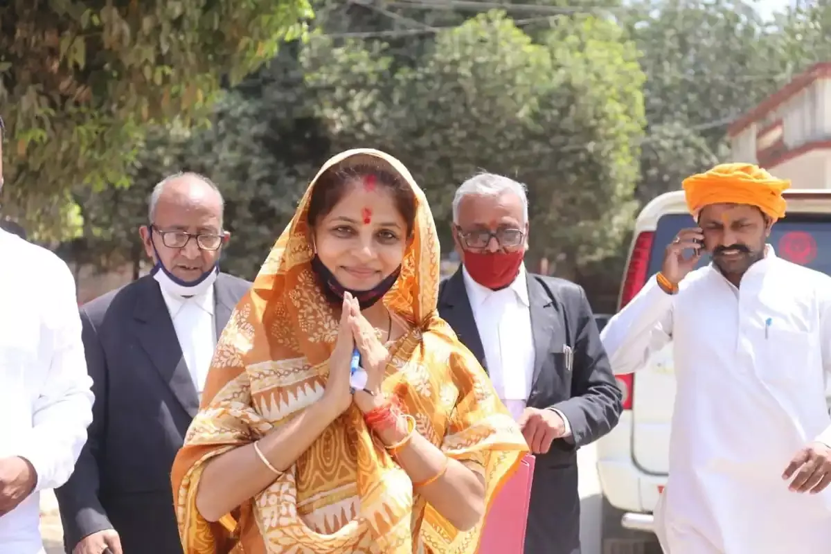 Lok sabha 2024 : जानिए कौन हैं श्रीकला रेड्डी ? जो बीजेपी और सपा को टक्कर देंगी टक्कर 3 1709139 whatsappimage2024 04 16at11803pm