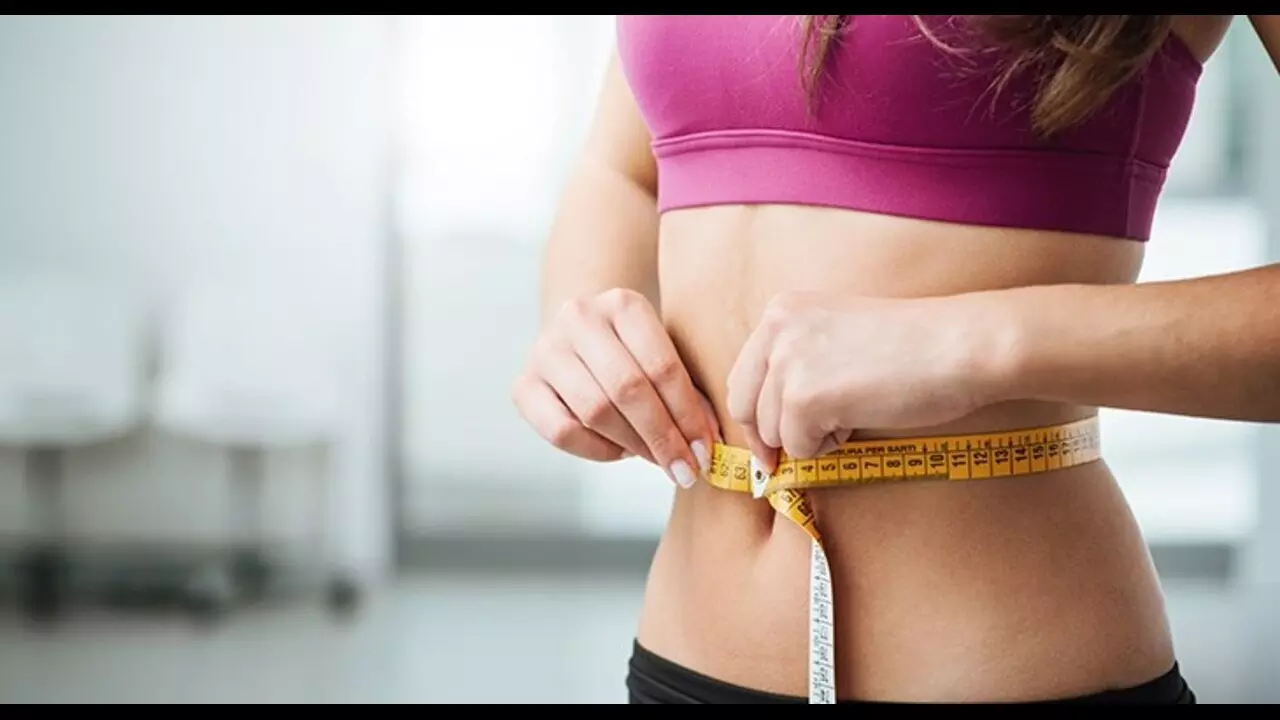 Weight Loss Remedies: गर्मियों में तेजी से घटाएं वजन, बस सुबह करें ये उपाय